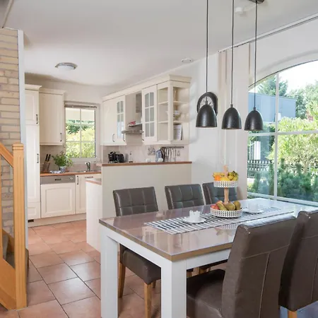Holiday home Doggersbank 22 - Noordzeepark Ouddorp